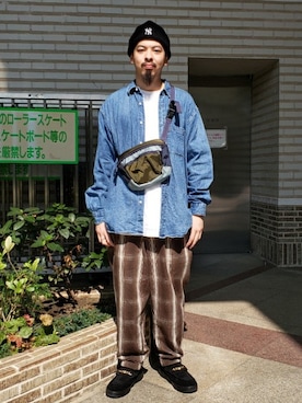 「BEAMS（ビームス）のアイテム（ボディバッグ/ウエストポーチ）」を使った、BEAMS MENさん（メンズ・173cm）の秋コーディネート