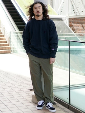 「ルーズフィット」｜「アイテム（スウェット）」を使った、BEAMS MENさん（メンズ・175cm）の春コーディネート