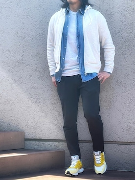 「アイテム（スニーカー、イエロー系）」を使った、アトランティックスターズさん（メンズ・176cm）の春コーディネート