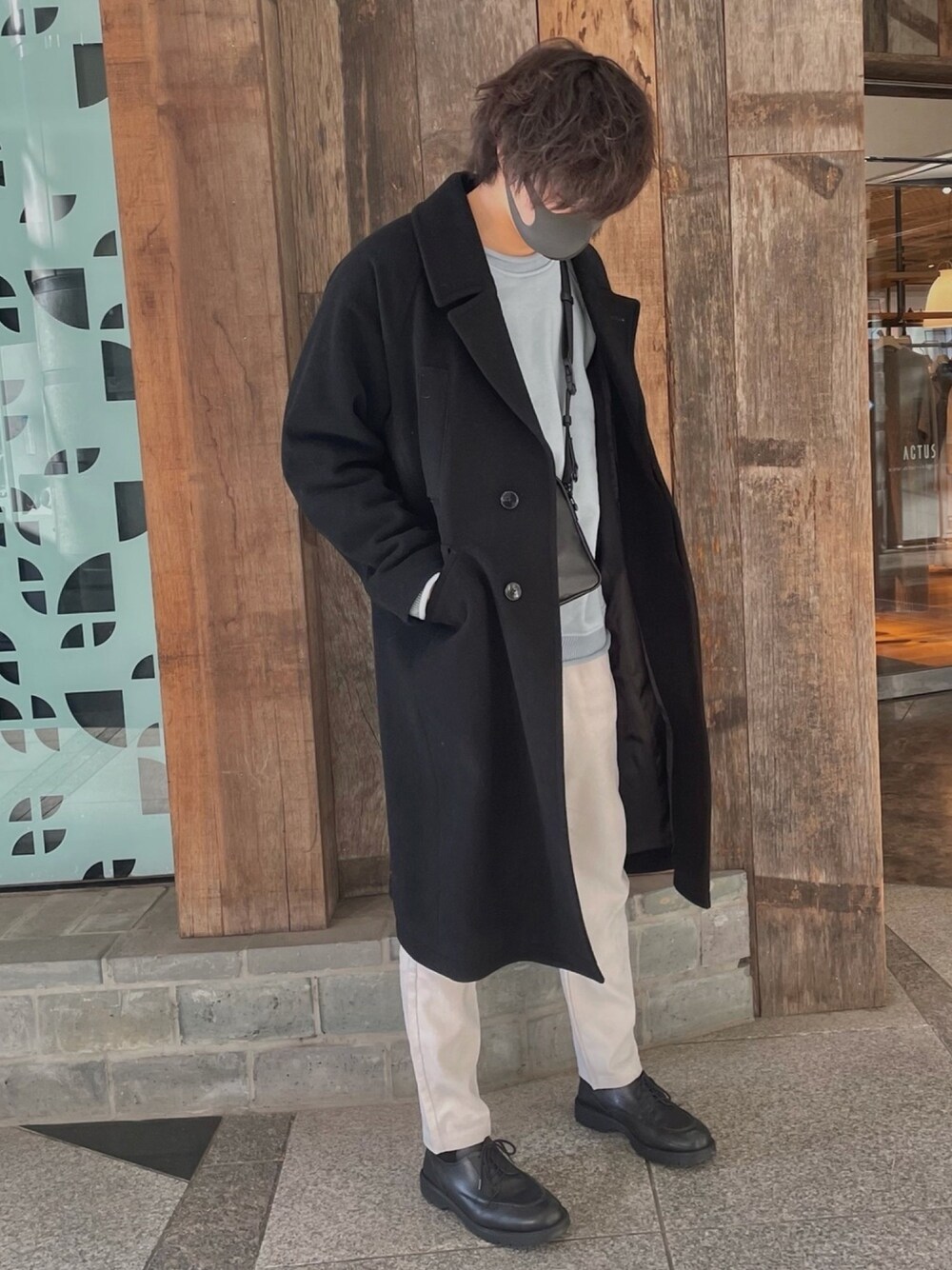「黒、休日スタイル、シンプル、カジュアルコーデ、ブラックコーデ」｜「KLEMANの◇KLEMAN / クレマン FRODA（その他シューズ、ブラック系）」を使った、enoseさん（メンズ・175cm）の冬コーディネートの1枚目の写真