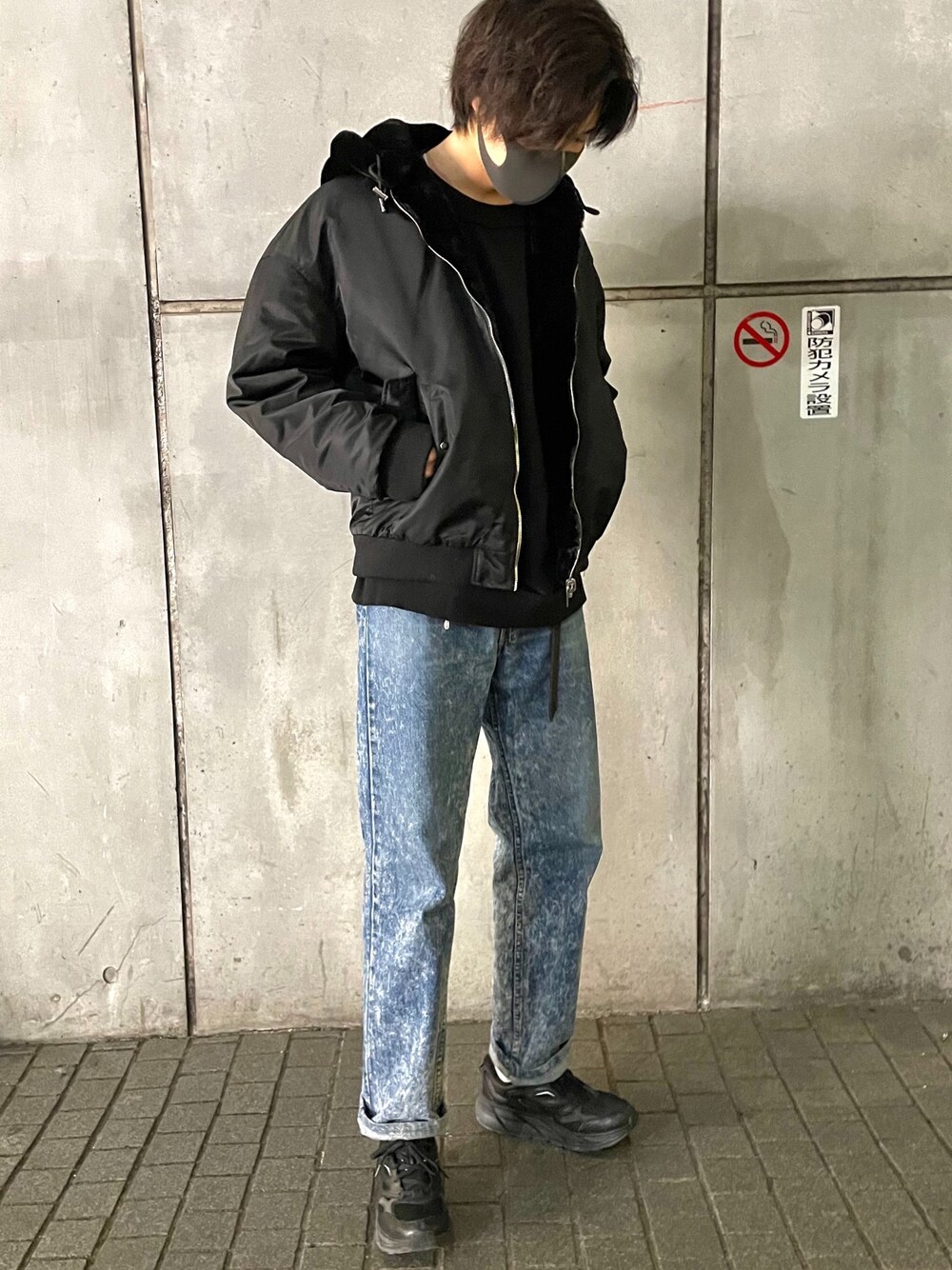 「今日のコーデ、冬コーデ、カジュアル、スニーカーコーデ、シンプルコーデ、ブラック、デニム、休日スタイル、ブラックコーデ、MA-1」｜「MONKEY TIMEの＜monkey time＞ TC F/TRY OUT SEAM CN/スウェット（スウェット、ブラック系）」を使った、enoseさん（メンズ・175cm）の冬コーディネートの1枚目の写真