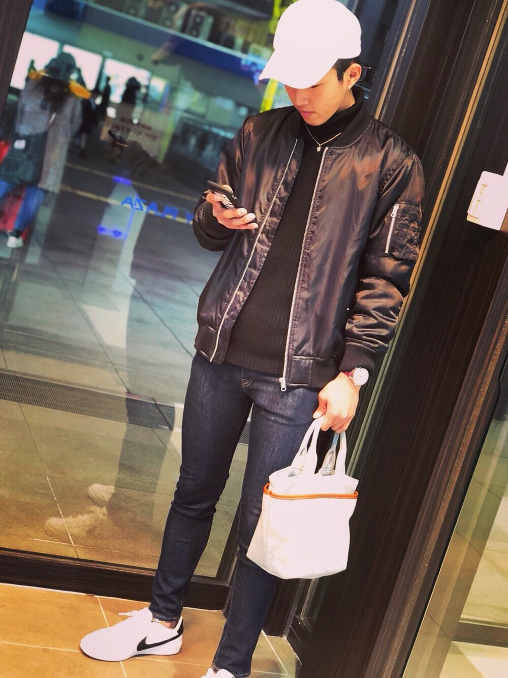 Armani Jeans MA-1ジャケット グリーン ARMANI JEANSのMA-1を使ったメンズ人気ファッションコーディネート - WEAR