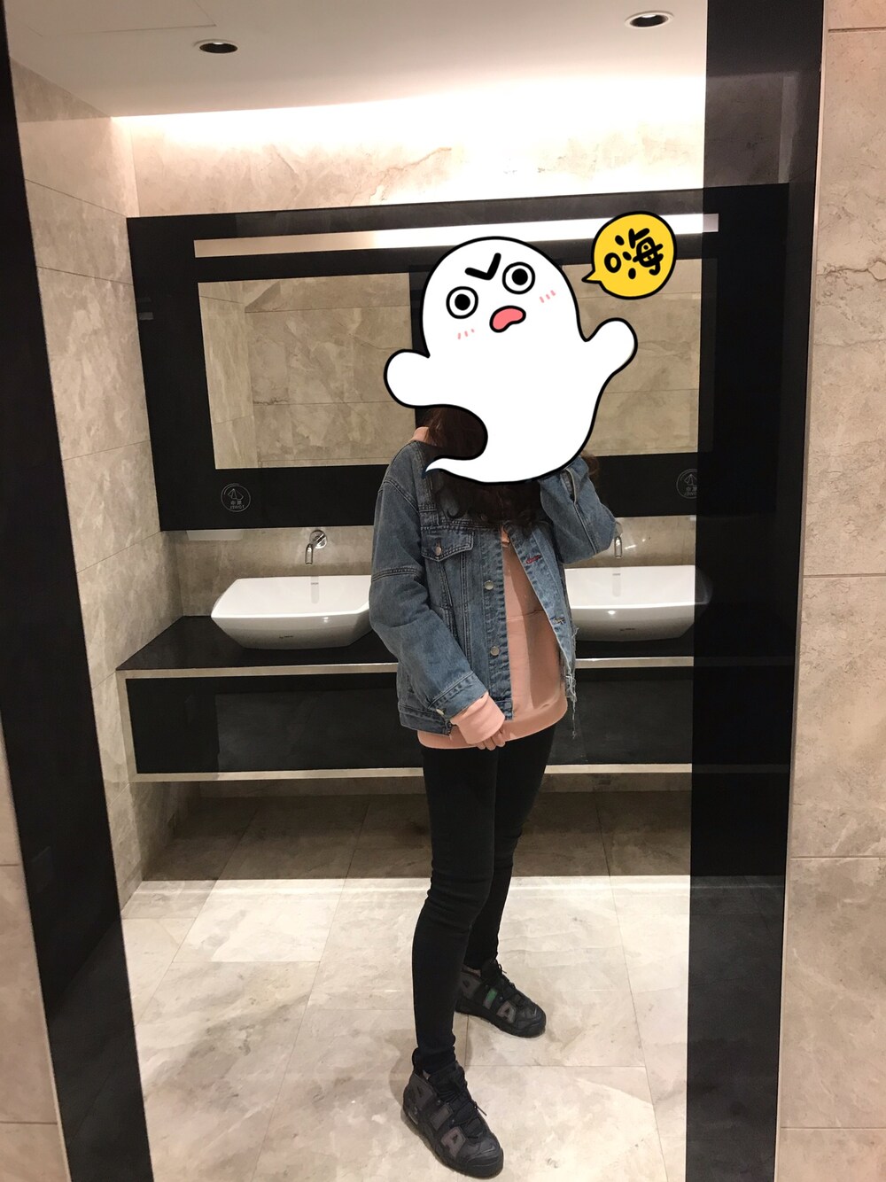 「ELANDのアイテム（デニムジャケット、ブルー系）」を使った、Feyaaaaaaaaaaaさん（レディース・163cm）の秋コーディネートの1枚目の写真