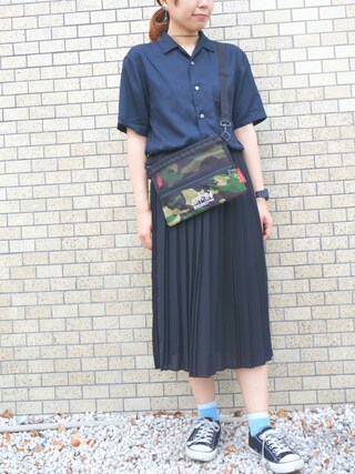 Ayaka Taniguchi使用「ユニクロ（WOMEN シフォンプリーツスカート）」的時尚穿搭