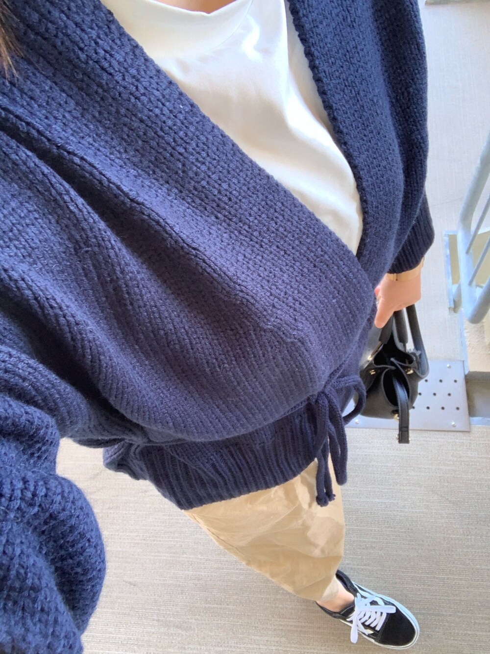 「ぽっちゃり、今日のコーデ、ラクチンコーデ、ぽっちゃりコーデ、着たいものを着る、好きなものを着る、おしゃれになりたい、おしゃれさんと繋がりたい、スニーカー好きと繋がりたい、ぽっちゃりでもおしゃれしたい！」｜「coenのミニハイネックワイドプルオーバーカットソー（Tシャツ/カットソー、ホワイト系）」を使った、erer6さん（レディース・159cm）の秋コーディネートの1枚目の写真