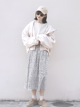 「one after another NICE CLAUP（ワンアフターアナザーナイスクラップ）のアイテム（マウンテンパーカー）」を使った、Hannnaさん（レディース・165cm）の春コーディネート