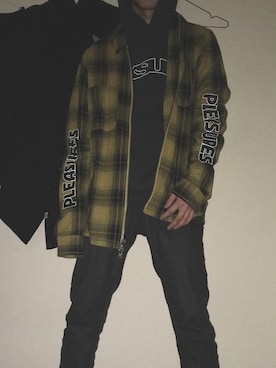 「KSUBI（スビ）のアイテム（パーカー）」を使った、®︎®️®︎さん（メンズ・180cm）の冬コーディネート