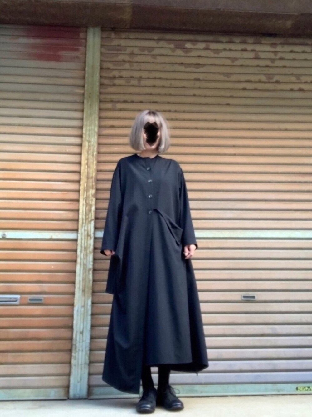 Yohji Yamamoto +Noirのワンピースを使った人気ファッション