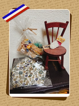 「Handmade（ハンドメイド）のアイテム（ブローチ/コサージュ）」を使った、mek0さん（レディース・151cm）の秋コーディネート