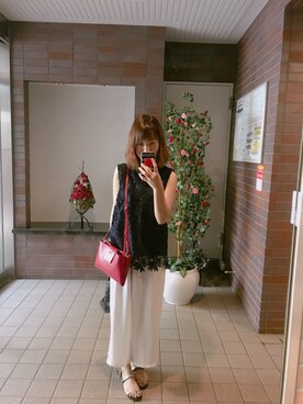 「KBF+（ケービーエフプラス）のアイテム（トップス、ブルー系）」を使った、Ting Yu Tzungさん（レディース）の秋コーディネート