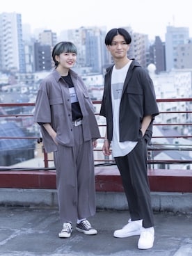 「JUNRED（ジュンレッド）のアイテム（スラックス）」を使った、shioriさん（レディース・164cm）の春コーディネート