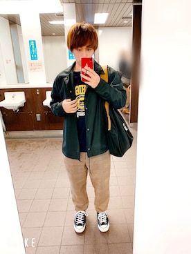 「チャイハネ（チャイハネ）のアイテム（ショルダーバッグ）」を使った、あさん（メンズ・170cm）の秋コーディネート