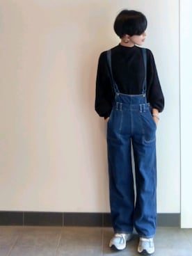 「SENSE OF PLACE by URBAN RESEARCH（センスオブプレイスバイアーバンリサーチ）の【一部カラーWEB先行販売】ストレッチモックネックセーター（ニット/セーター、ブラック系）」を使った、裕輔さん（レディース・161cm）の秋コーディネート