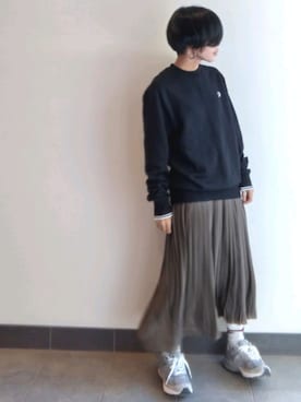 「FRED PERRY（フレッドペリー）の〈WEB限定〉【FRED PERRY/フレッドペリー】クルーネックスエット（Tシャツ/カットソー、ブラック系）」を使った、裕輔さん（レディース・161cm）の秋コーディネート