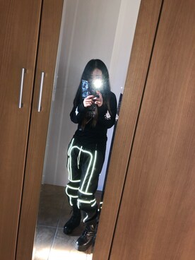 「KILL STAR（キルスター）のアイテム（トップス）」を使った、Saoriさん（レディース・153cm）の秋コーディネート