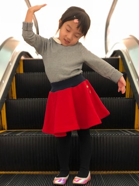 「PETIT BATEAU（プチバトー）のアイテム（スカート）」を使った、YuriFannyKitさん（キッズ・100cm）の冬コーディネート