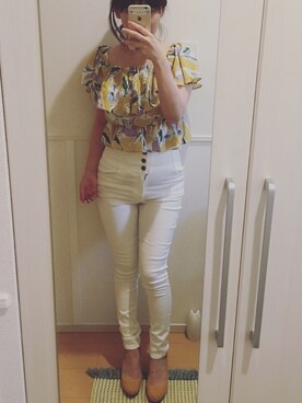 徳禮久未さんのコーディネート