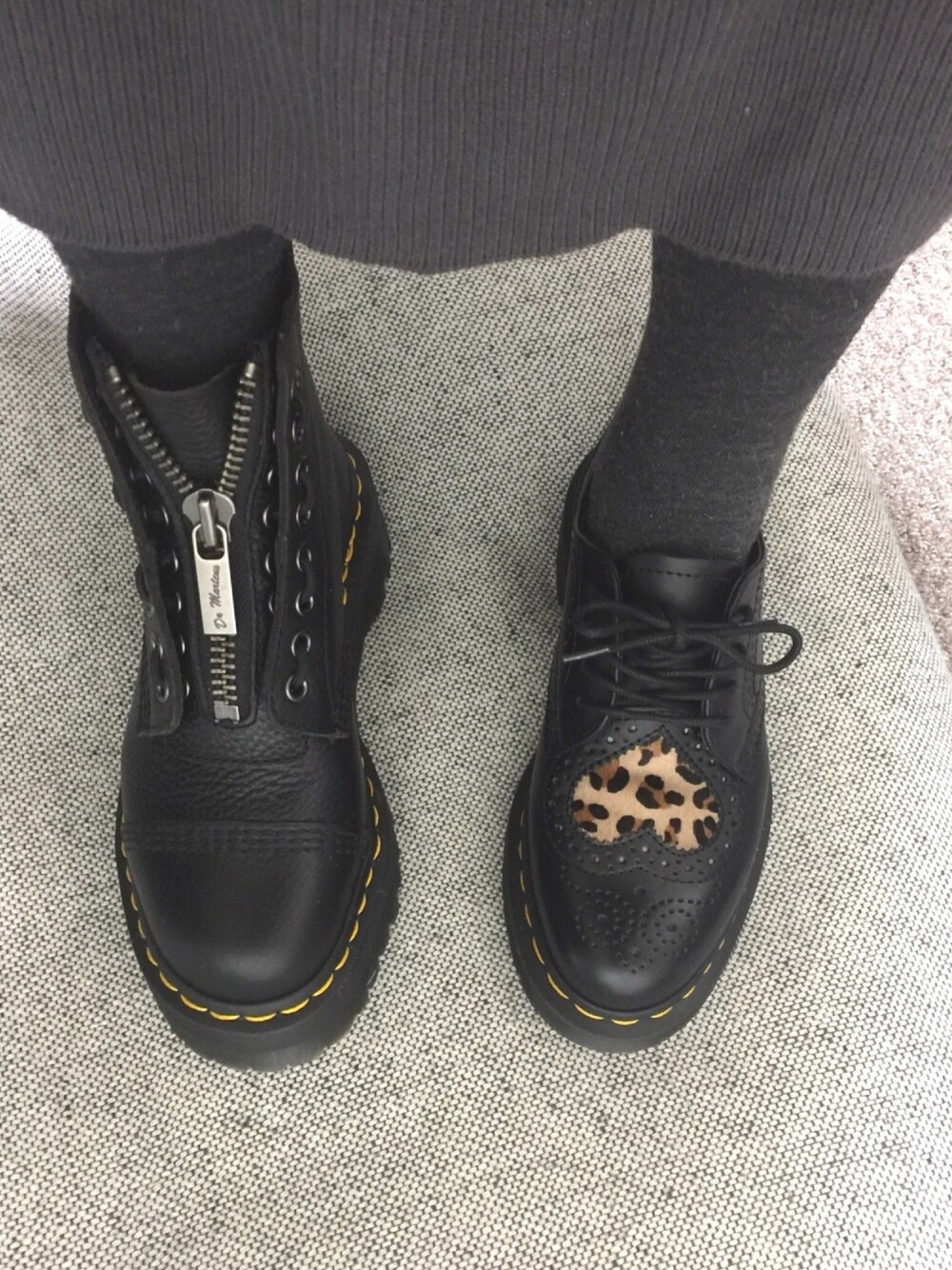 「ドクターマーチン、Dr.Martens、シンクレア、バレンタイン限定、wildheart、マタニティコーデ、妊婦、臨月、レオパード」｜「Dr. Martensのアイテム（シューズ、ブラック系）」を使った、863さん（レディース・157cm）の冬コーディネートの1枚目の写真