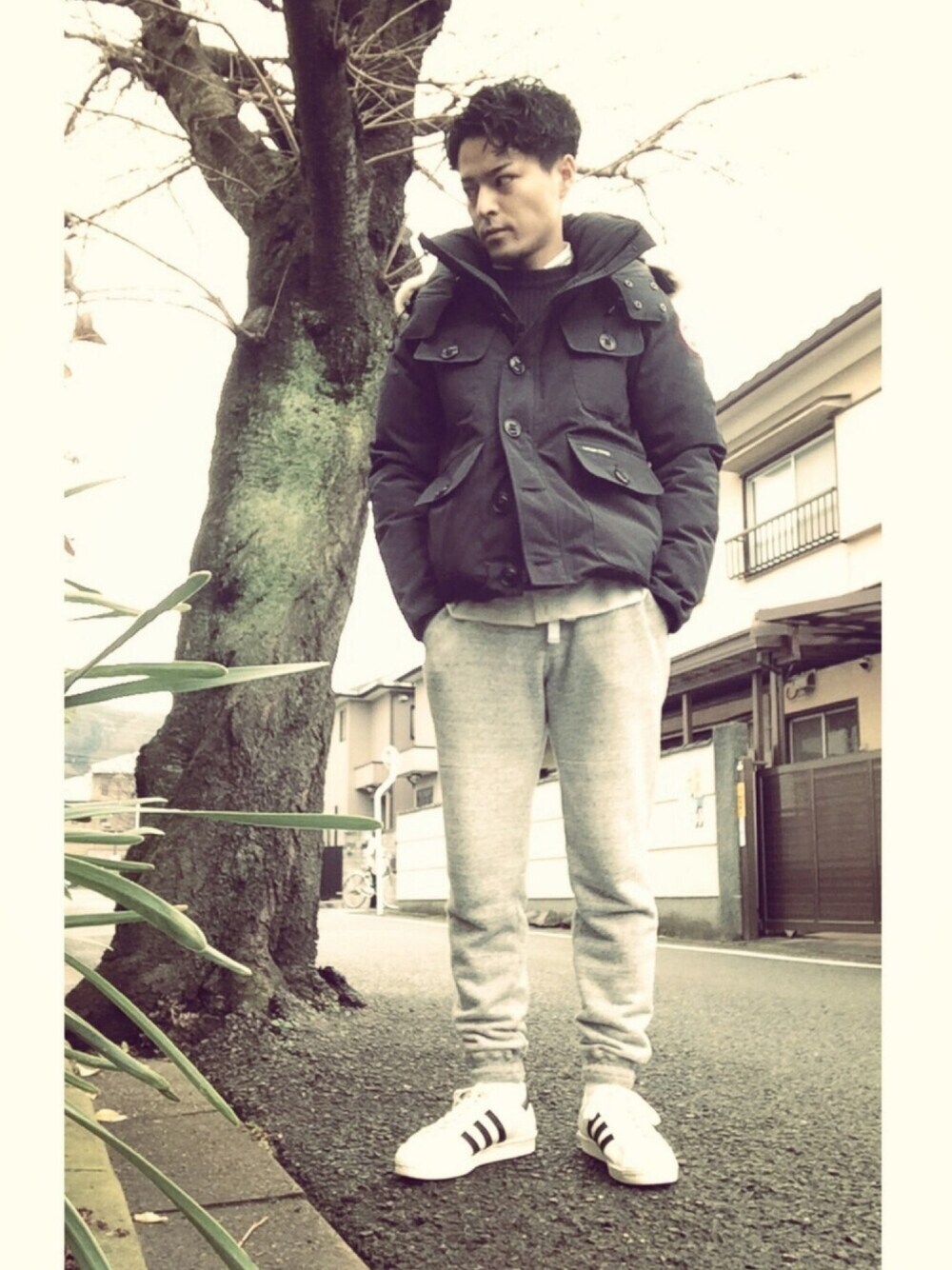 「CANADA GOOSE、Steven Alan、adidas、united arrows、カナダグーす、アディダス、スティーブンアラン」｜「CANADA GOOSEのCANADA GOOSE RUSSEL（ダウンジャケット/コート、ブルー系）」を使った、Yuta Sakamotoさん（メンズ・168cm）の冬コーディネートの1枚目の写真