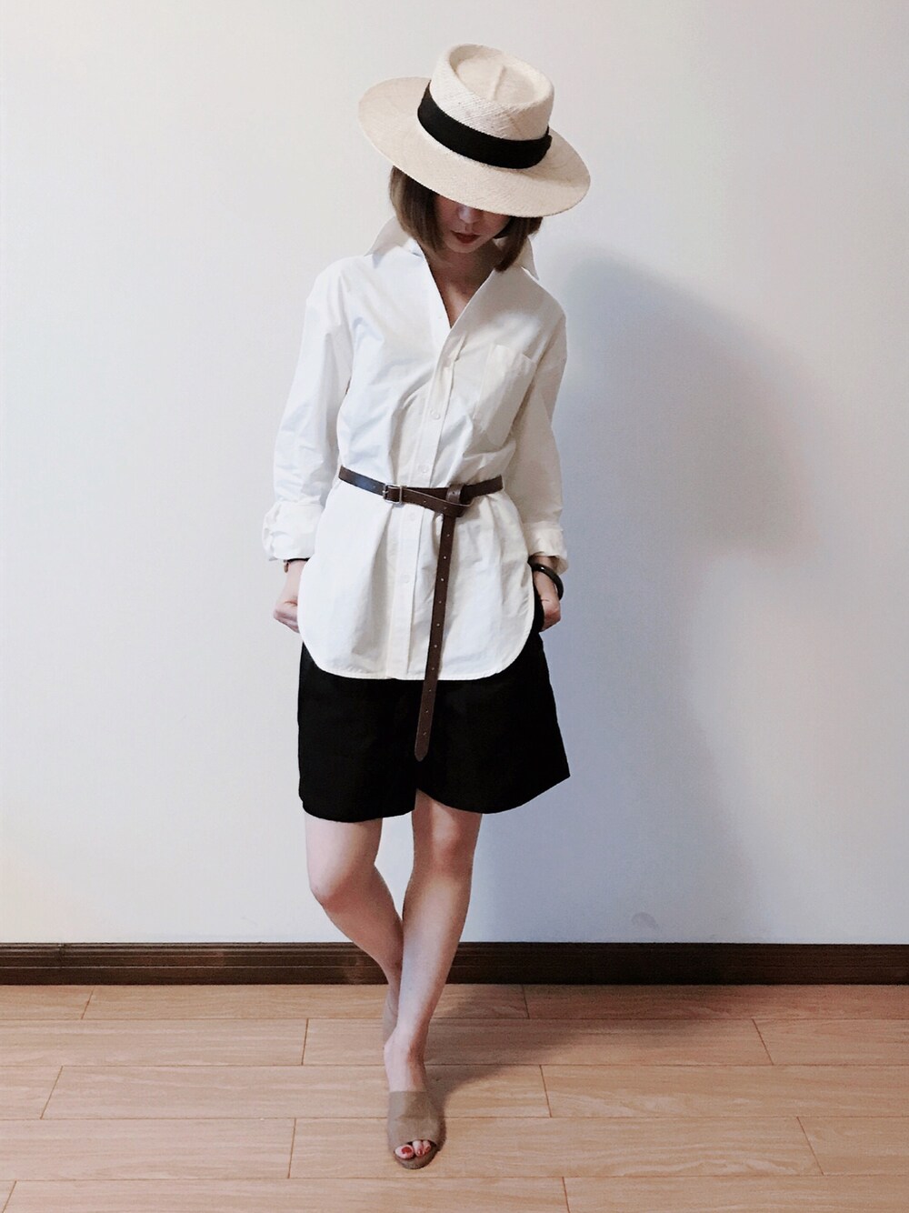 「Unexpectedのアイテム（シャツ/ブラウス、ホワイト系）」を使った、Marceauuuさん（レディース・158cm）の夏コーディネートの1枚目の写真