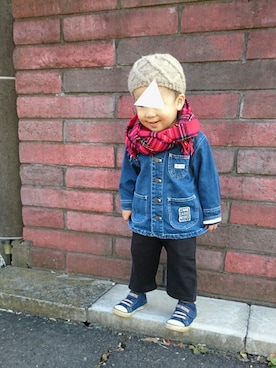「チェックマフラー」｜「アイテム（オールインワン・サロペット）」を使った、kohaaaさん（キッズ・110cm）の秋コーディネート