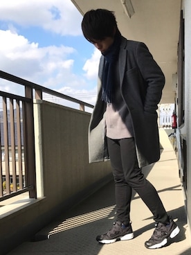 「ハイテクスニーカー」｜亮太郎さん（メンズ・165cm・10代）の冬コーディネート
