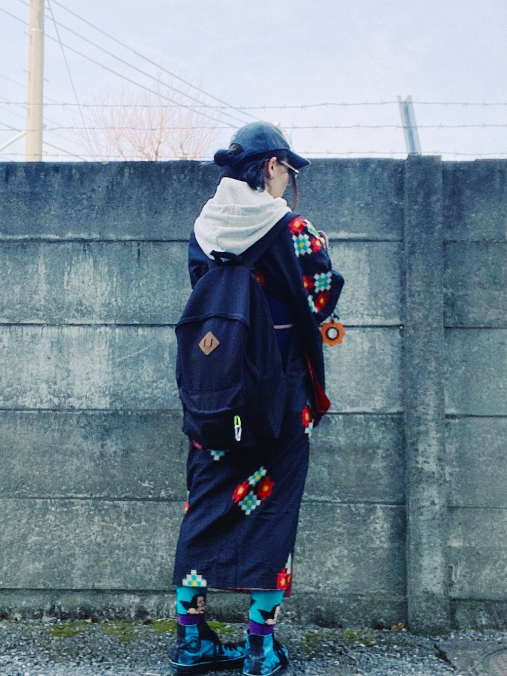 「和洋ミックス、和洋折衷コーデ」｜「DickiesのDICKIES/ディッキーズ　BASIC DAYPACK/ベーシックデイパック（バックパック/リュック、ブラック系）」を使った、ScreenSaverさん（レディース・160cm）の春コーディネートの1枚目の写真