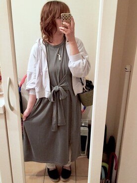 「Samansa Mos2 blue」｜「アイテム（スリッポン）」を使った、Sayuさん（レディース・153cm）の春コーディネート
