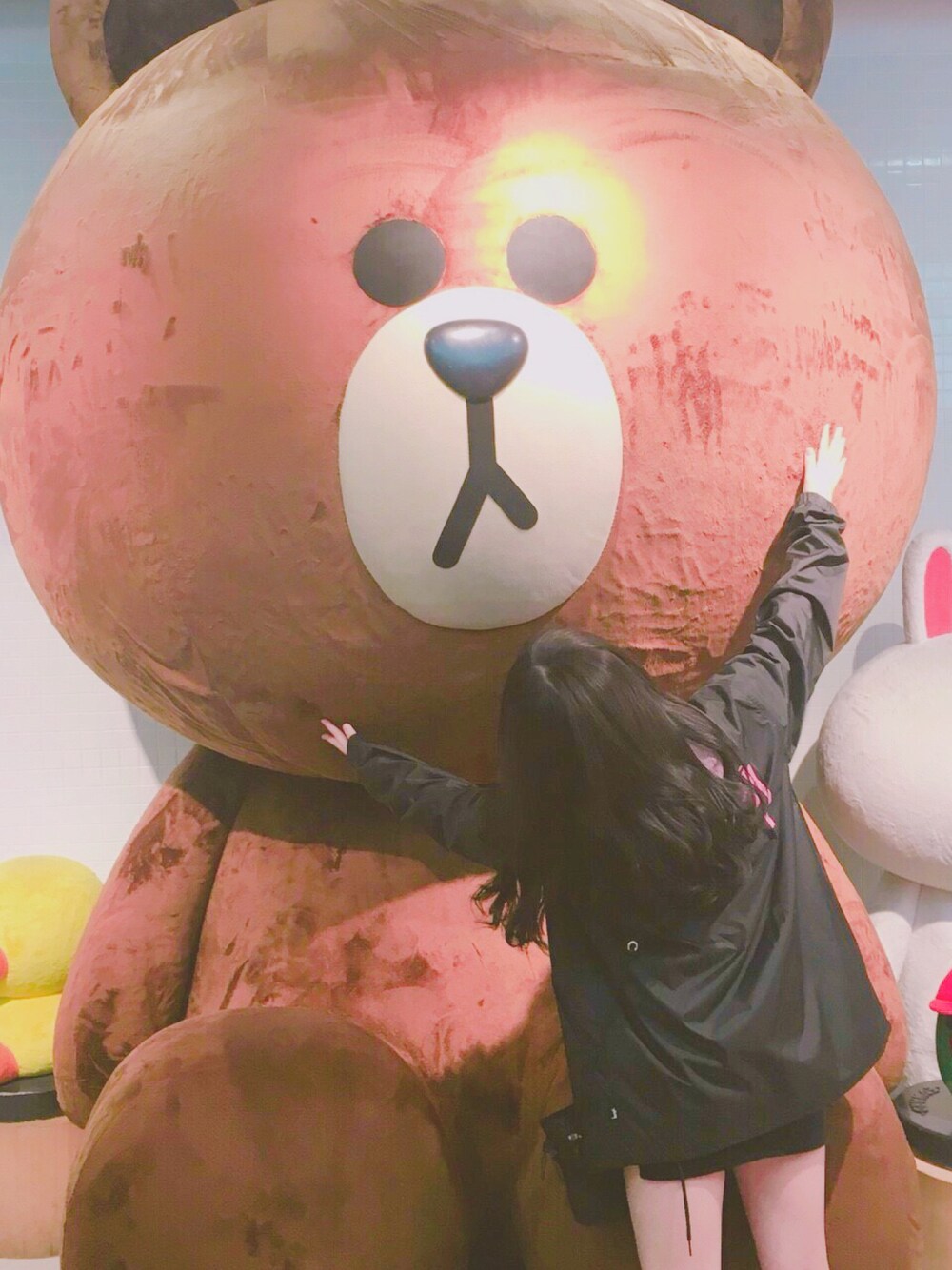 「シンプル、韓国ファッション、ロングヘア、stussy、korea、LINE FRIENDS、black、pink」｜「STUSSYのCruize Coach Jacket（ブルゾン、ブラック系）」を使った、uraraさん（レディース・151cm）の冬コーディネートの1枚目の写真