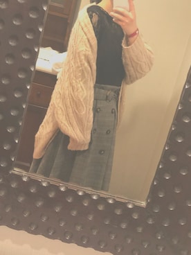 「アイテム（アクセサリー、レッド系）」を使った、桜里奈さん（レディース・156cm）の春コーディネート