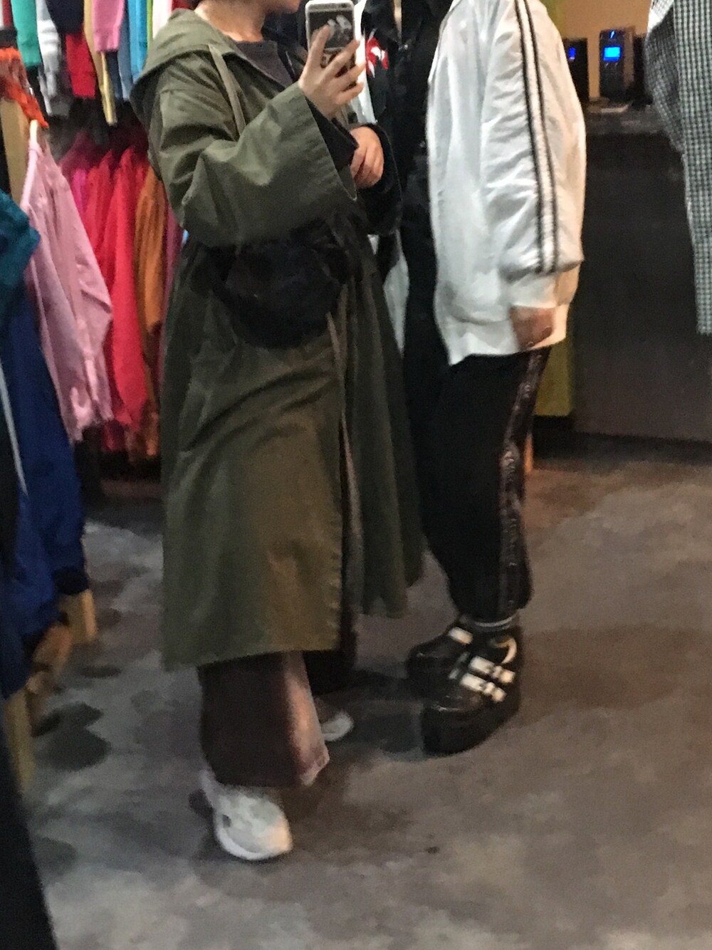 「古着、VINTAGE」｜「KBFのBIGフーディコート（その他アウター、グリーン系）」を使った、３９さん（レディース・160cm）の秋コーディネートの1枚目の写真