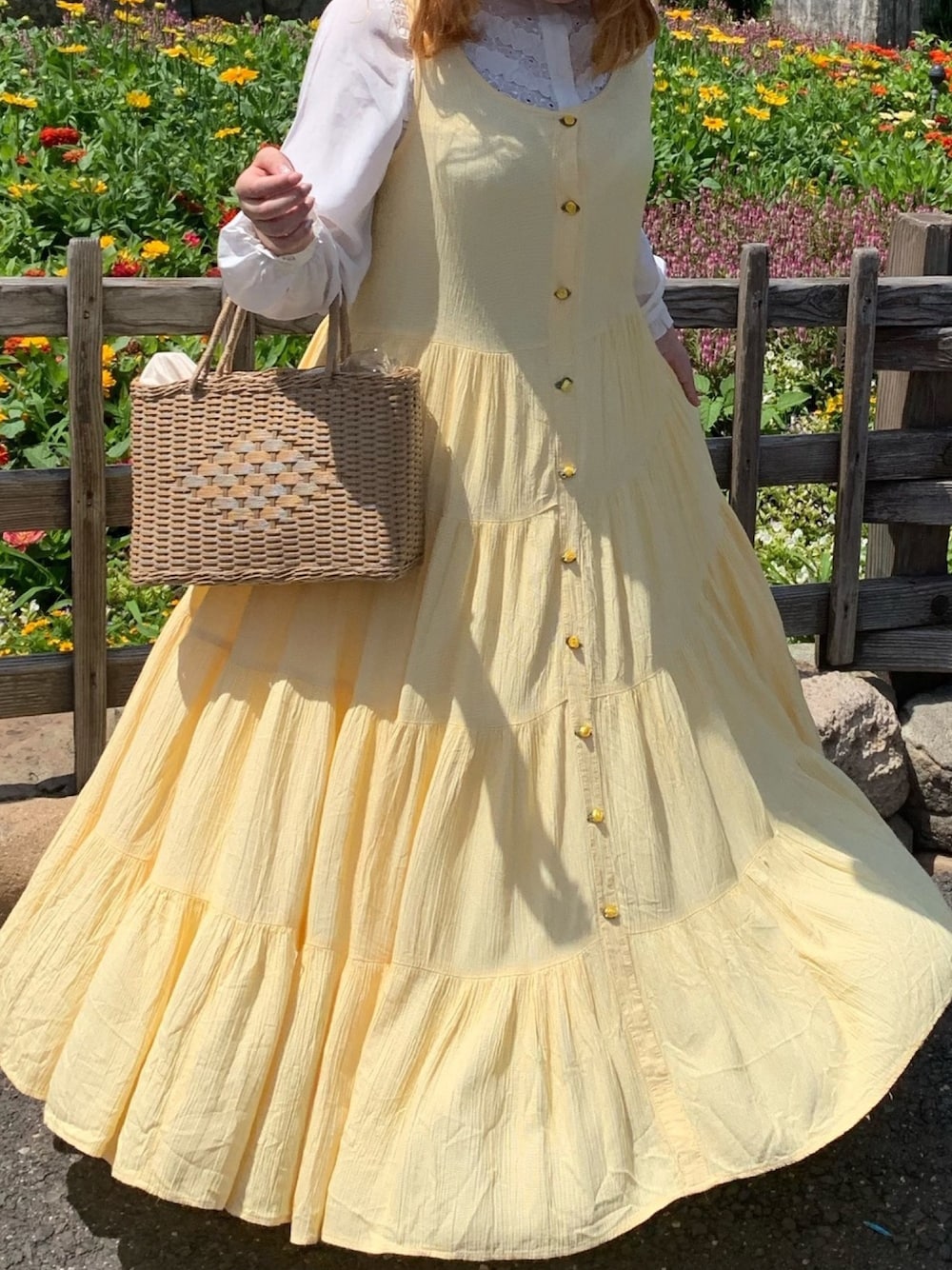 「ワンピース、ヨーロッパ古着、アメリカ古着、used、vintage、ディズニー」｜「smileのアイテム（かごバッグ、ベージュ系）」を使った、３９さん（レディース・160cm）の夏コーディネートの1枚目の写真