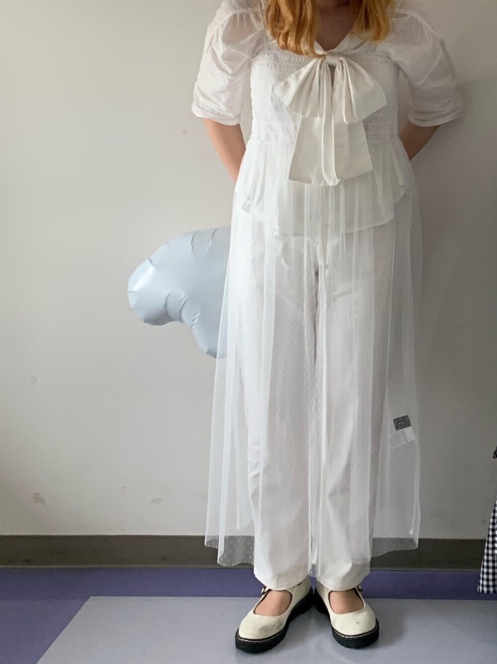 「ホワイトコーデ、チュールワンピ、VINTAGE、used」｜「CORNERSのチュールキャミロングワンピース（ワンピース、ホワイト系）」を使った、３９さん（レディース・160cm）の夏コーディネートの1枚目の写真