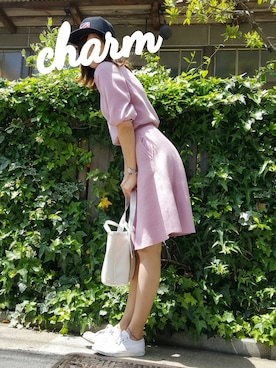 「白スニーカー」｜「アイテム（ワンピース/ドレス、ピンク系）」を使った、chan.maiさん（レディース・169cm）の春コーディネート