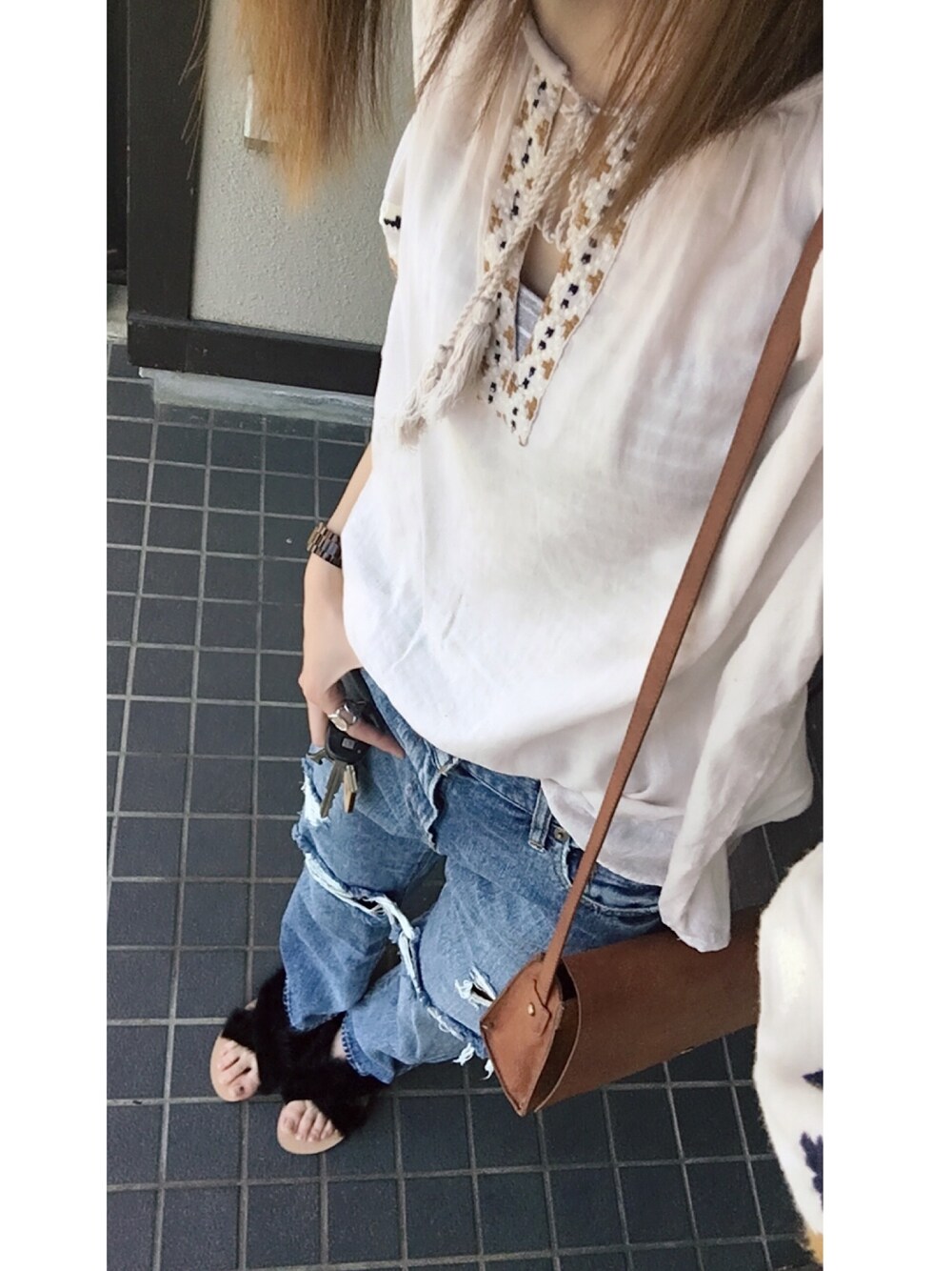 トゥデイフル 刺繍 ブラウス みんなに大絶賛される【todayful】の刺繍ブラウスで大人の肌を見せない