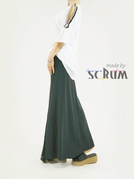 「アイテム（Tシャツ/カットソー、ブラック系）」を使った、SCRUMさん（レディース・161cm）の春コーディネート