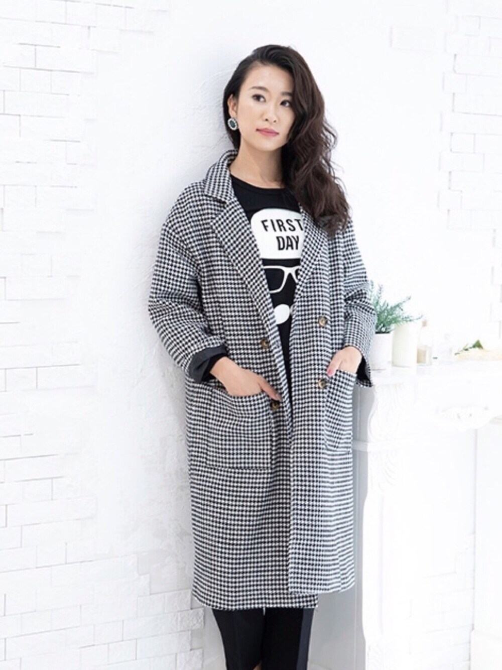 ブラック系のジャケット/アウター、ブラウン系のジャケット/アウター、その他のその他を着用したレディースの秋コーディネートの1枚目の写真