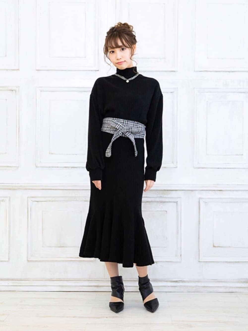 「リブニットワンピ、マーメイドワンピース、シンプル、プチプラ、ニットワンピース、韓国ファッション、ワンピース、おでかけコーデ、キレイめ、おしゃれさんと繋がりたい」｜「SCRUMのマーメイド リブ ワンピース（ワンピース、ブラック系）」を使った、SCRUMさん（レディース・161cm）の冬コーディネートの1枚目の写真