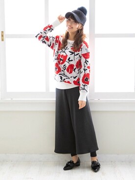 「花柄 トップス」｜SCRUMさん（レディース・161cm）の冬コーディネート