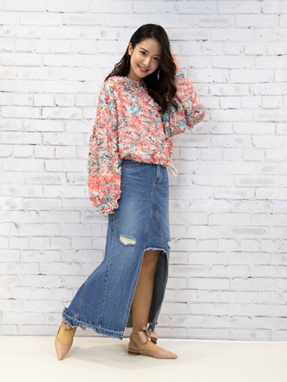 「春コーデ、春色、花びら、韓国ファッション、オトナカジュアル、お花見コーデ、ビッグシルエット、プチプラコーデ」｜「SCRUMの花びらプルオーバー（ニット/セーター、ピンク系）」を使った、SCRUMさん（レディース・161cm）の春コーディネートの1枚目の写真
