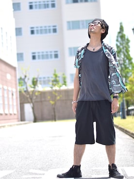 「Marc by Marc Jacobs（マークバイマークジェイコブス）のアイテム（腕時計）」を使った、Kazutoshi  Mukainoさん（メンズ・177cm）の春コーディネート