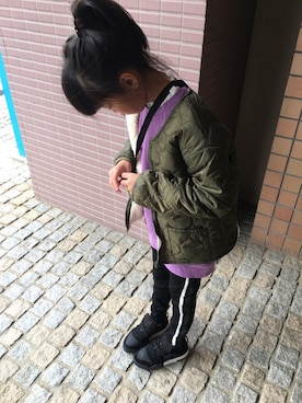「adidas originals × alexander wangのアイテム（スニーカー、ブラック系）」を使った、Kazutoshi  Mukainoさん（メンズ・177cm）の冬コーディネート