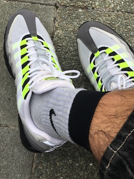 「NIKE（ナイキ）のNIKE ナイキ AIR MAX 95 OG エア マックス 95 OG M554970 071BLACK/VOLT （スニーカー、イエロー系）」を使った、Kazutoshi  Mukainoさん（メンズ・177cm）の秋コーディネート