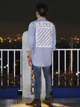 「off white（オフホワイト）のアイテム（デニムジャケット、ブルー系）」を使った、Mr. KoBeさん（メンズ）の冬コーディネート
