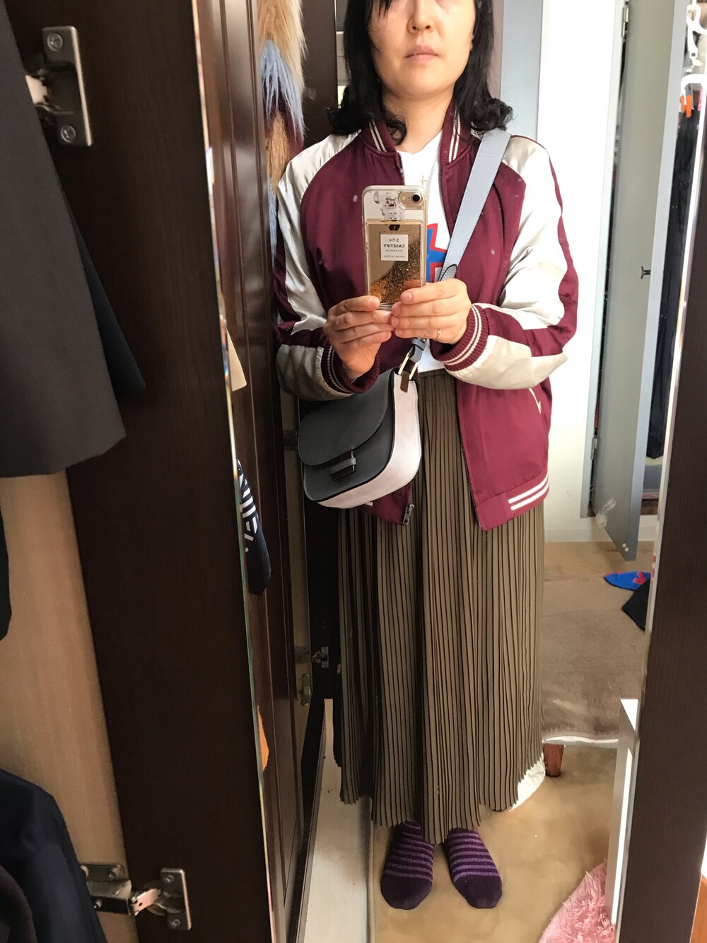 「wearhalloween2018、カジュアル」｜「H&Mのアイテム（ショルダーバッグ、グレー系）」を使った、いきものの聖絵さん（レディース・163cm）の秋コーディネートの1枚目の写真