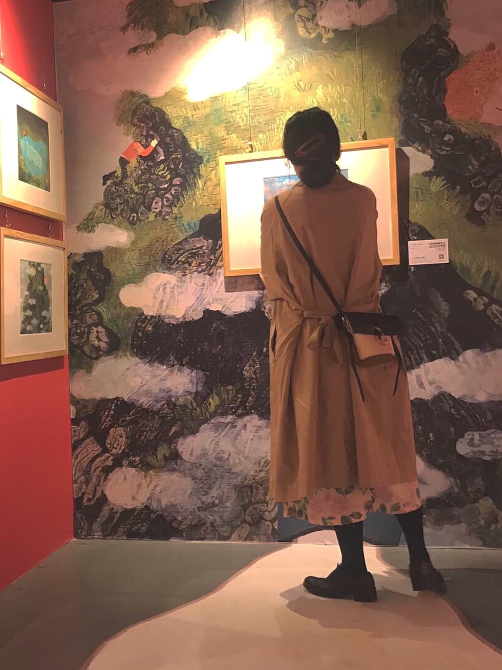 「by paul&aliceのアイテム（トレンチコート、ベージュ系）」を使った、tree_c2yrさん（レディース・163cm）の春コーディネートの1枚目の写真