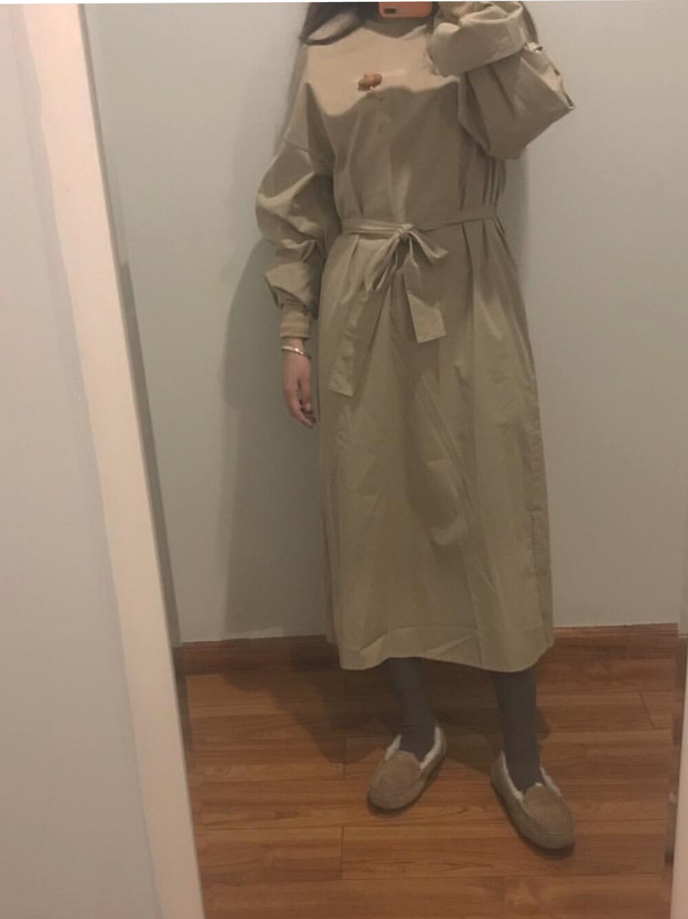 「RECTO.のアイテム（トレンチコート、ベージュ系）」を使った、tree_c2yrさん（レディース・163cm）の春コーディネートの1枚目の写真