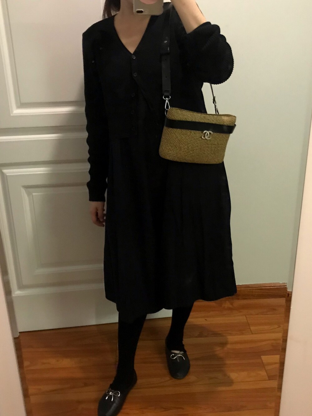 「PEDDER REDのアイテム（バレエシューズ、ブラック系）」を使った、tree_c2yrさん（レディース・163cm）の春コーディネートの1枚目の写真