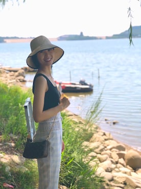 「LILY BROWN（リリーブラウン）のアイテム（チノパンツ）」を使った、Roroさん（レディース・169cm）の夏コーディネート