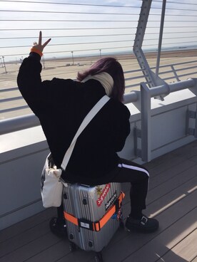 「M.Y.O.B（エム.ワイ.オー.ビー）のアイテム（バッグ）」を使った、마이さん（レディース・160cm）の冬コーディネート